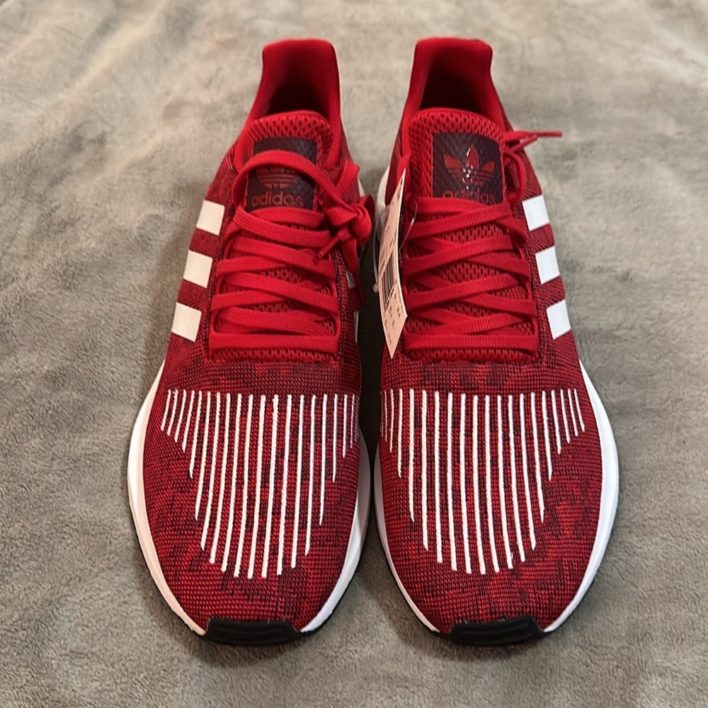 Adidas Swift Run sneakers